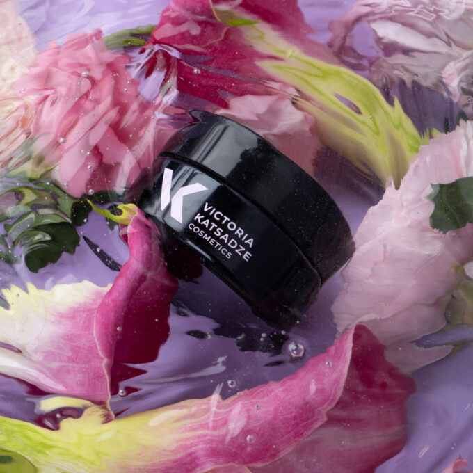 Moisturizing day cream-gel with ceramides
